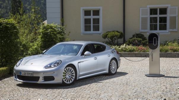 Elektro-Pionier: der Panamera (G1 II) als erster Plug-in-Hybrid im Luxussegment